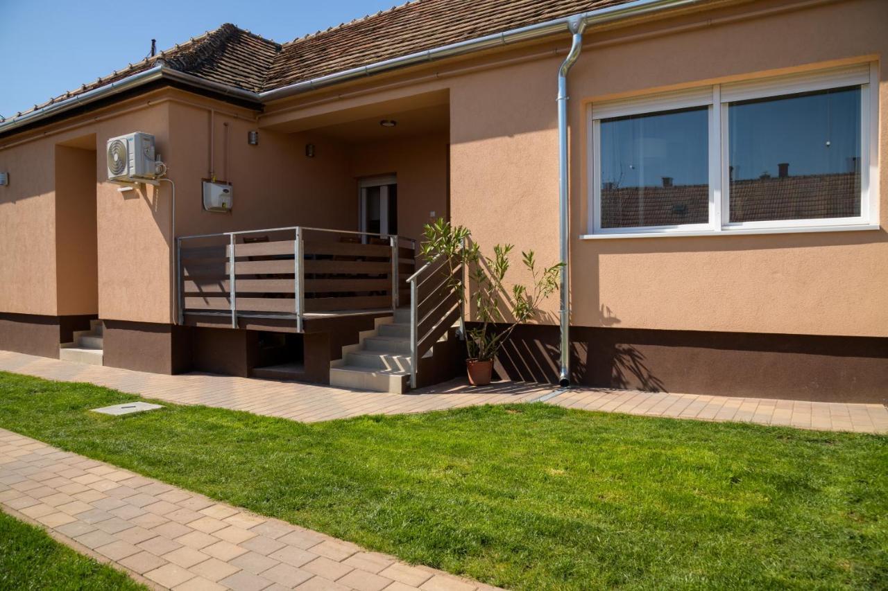 קסזטלי Nemeth Apartman מראה חיצוני תמונה