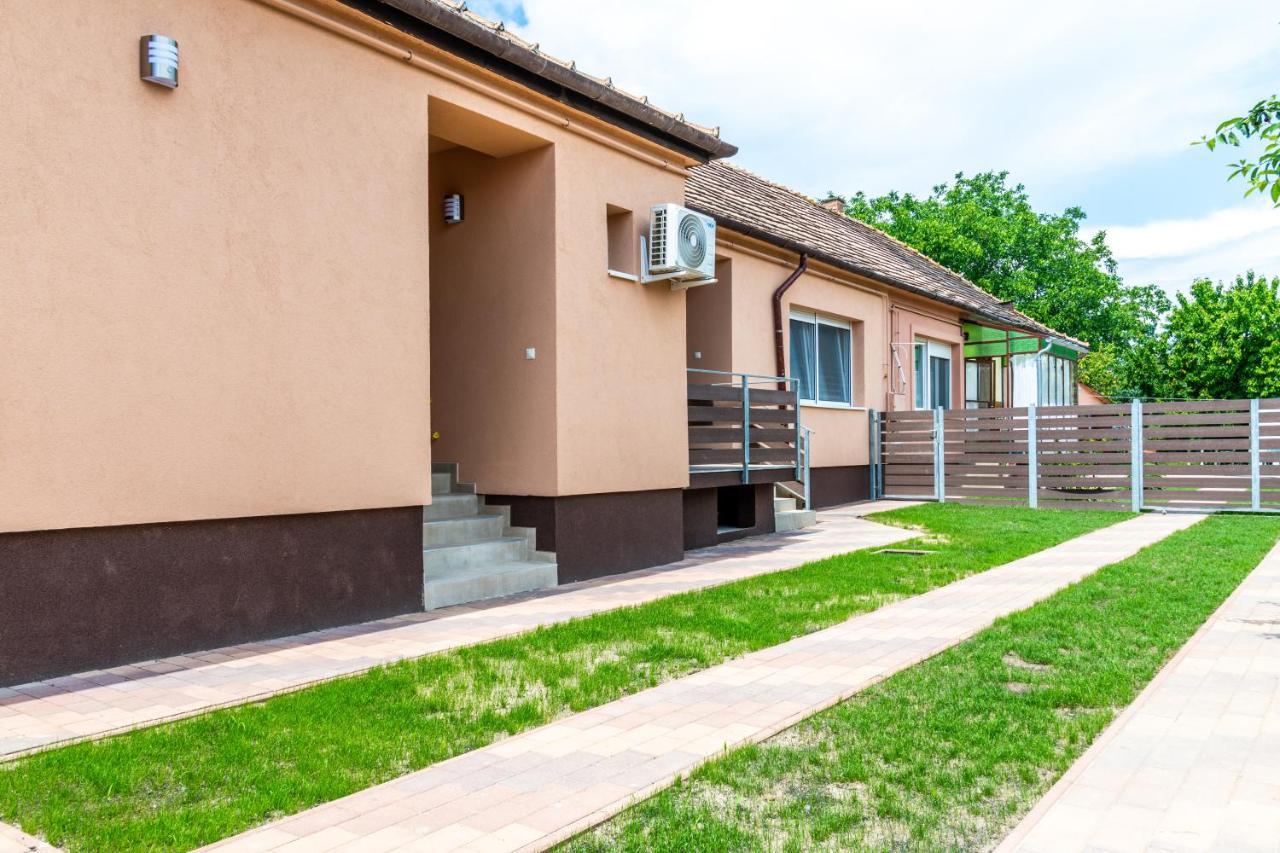 קסזטלי Nemeth Apartman מראה חיצוני תמונה