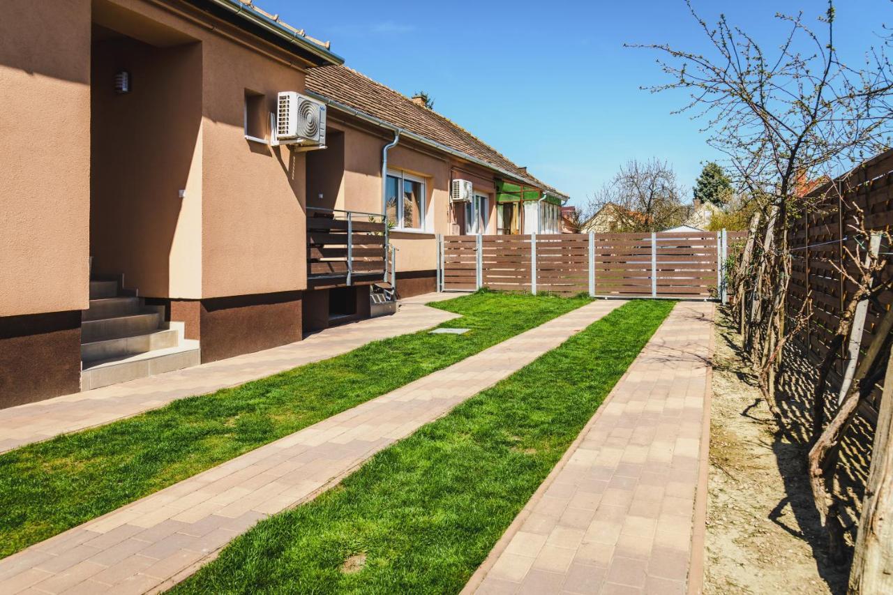 קסזטלי Nemeth Apartman מראה חיצוני תמונה